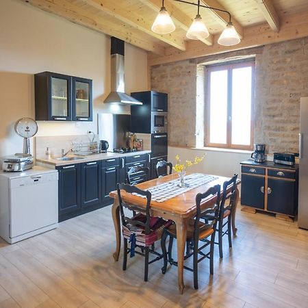 Appartement de charme dans une maison isolée Presilly  Exterior foto